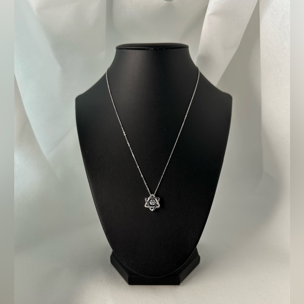Dancing 3D Star Diamond Necklace